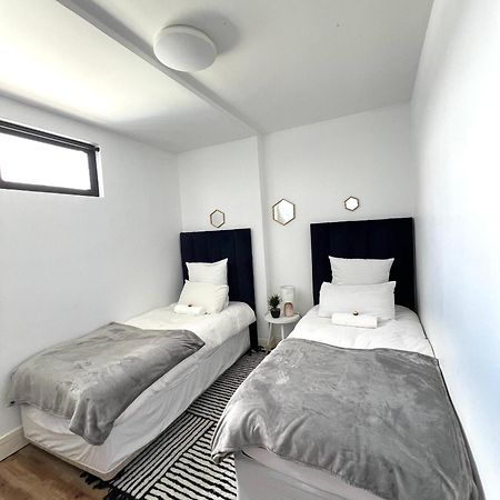 Cosy Apartment In The Heat Of The City Уиндхоек Екстериор снимка